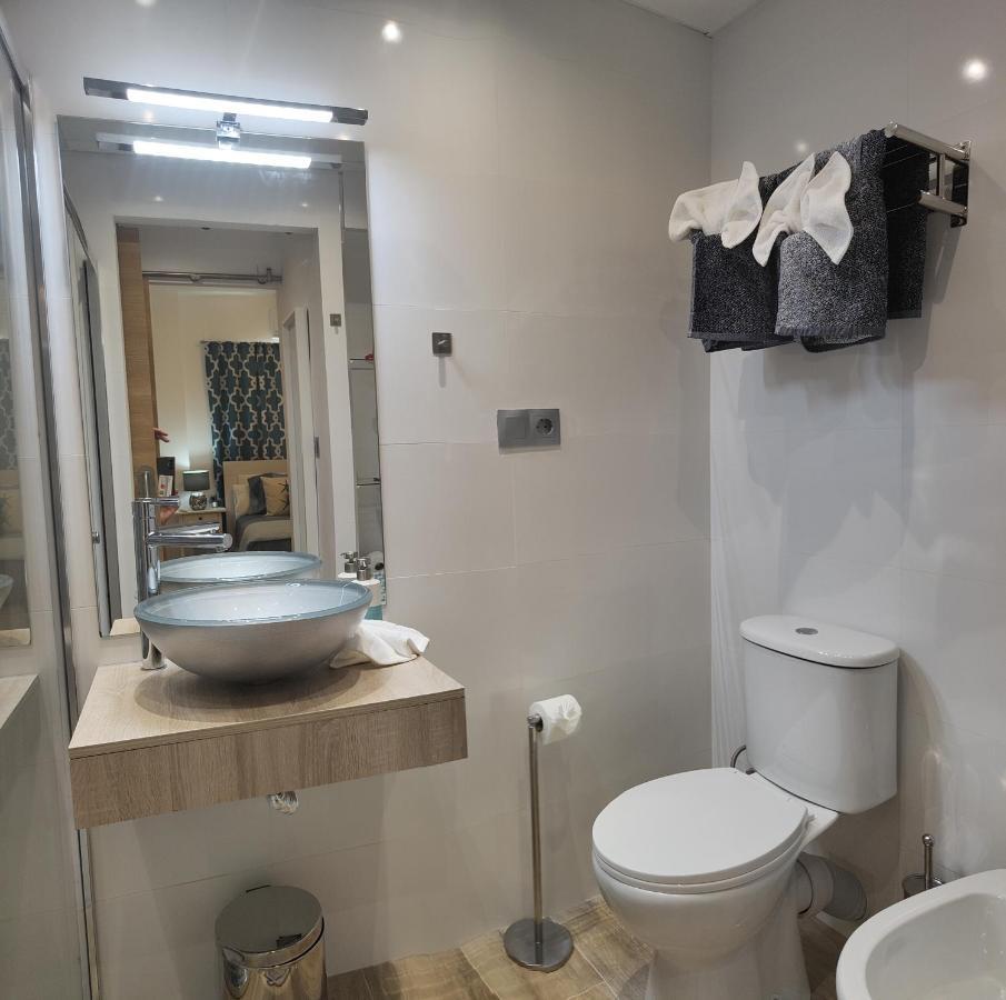 City Central Apartment With Large Patio By Namaste Elite 토레몰리노스 외부 사진