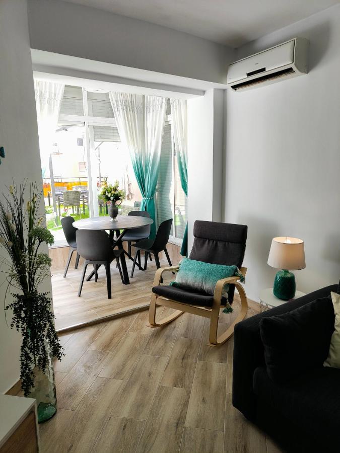 City Central Apartment With Large Patio By Namaste Elite 토레몰리노스 외부 사진