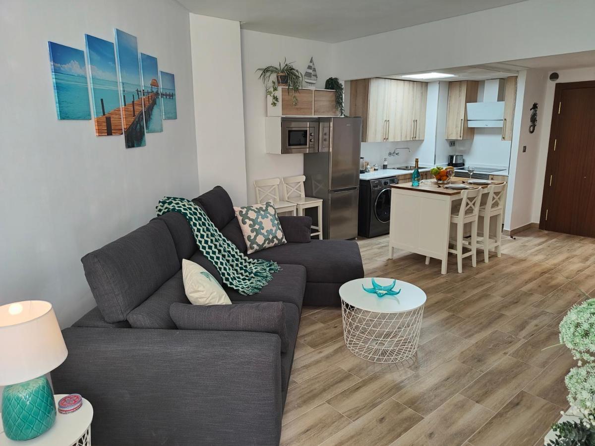 City Central Apartment With Large Patio By Namaste Elite 토레몰리노스 외부 사진